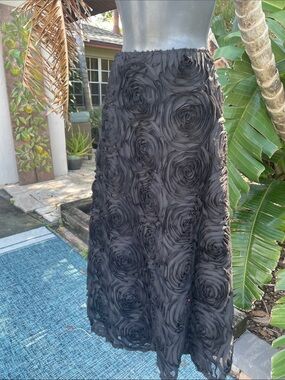 cachet 3-D floral Rosette a line skirt
